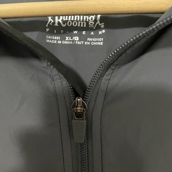 Running Room Lightweight Running Jacket Size XL EUC - Picture 3 of 4